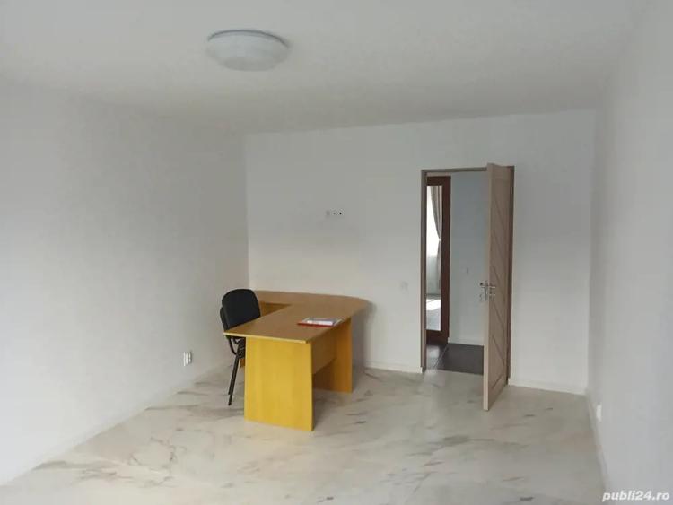Apartament cu 3 camere decomandat în Luduș