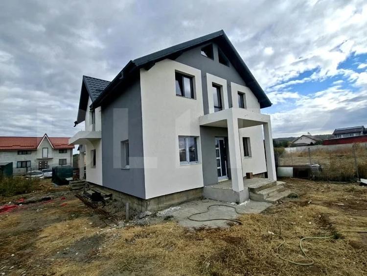 Casă cu Teren 350 Mp în Bariera Vâlcii