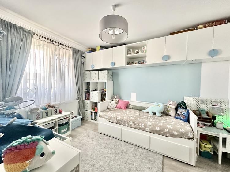 Apartament cu 4 camere decomandat, mobilat în Calea Urseni