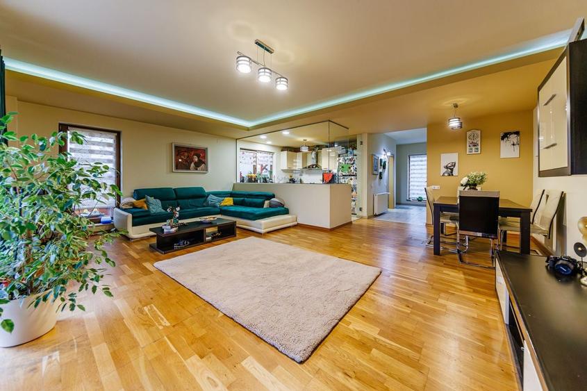 Duplex cu 4 camere cu Canalizare în Dumbrăvița