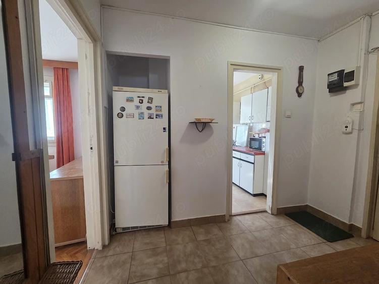 Apartament cu 3 camere decomandat în Gheorghieni