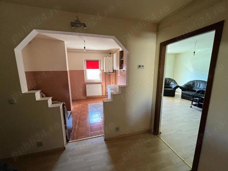 Apartament cu 4 camere decomandat în Central