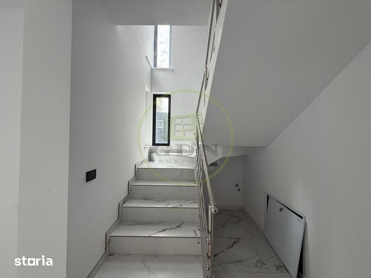 Casă cu 4 camere cu Teren 360 Mp în Romanești