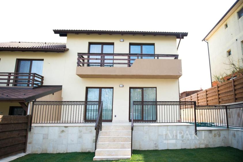 Casă individuală cu 4 camere decomandat cu Piscina în Gruia