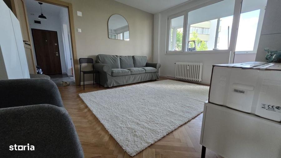Apartament cu 3 camere semidecomandat în Parcul Circului