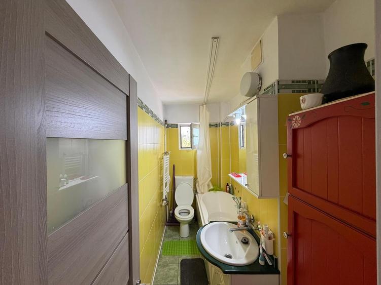 Apartament cu 3 camere decomandat în Inel I