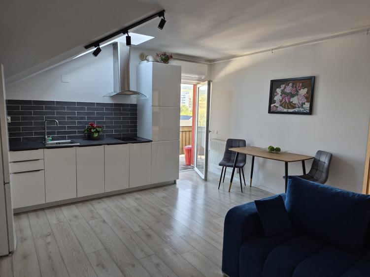 Apartament cu 3 camere în Bună Ziua