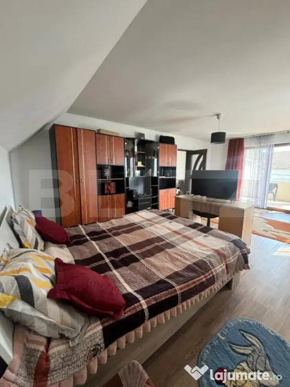 Casă cu 5 camere cu Teren 1000 Mp în Central