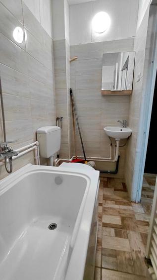 Garsonieră semidecomandată în Micro 15
