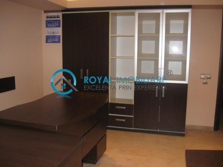 Spațiu comercial, de 645 mp, în Gheorghe Doja