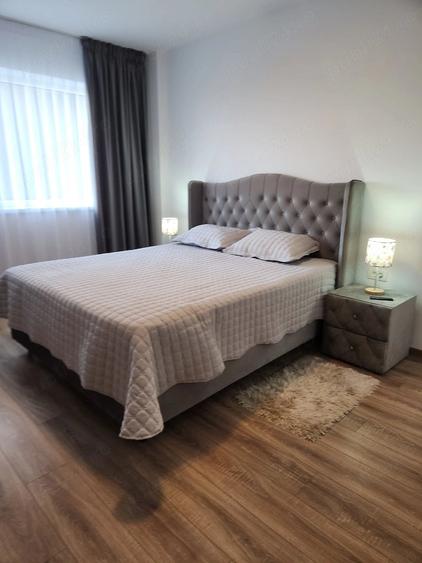 Apartament cu 3 camere decomandat în Răcădău
