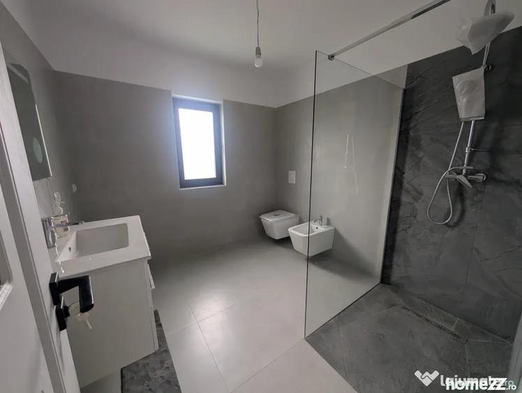 Casă cu 4 camere cu Teren 350 Mp în Central