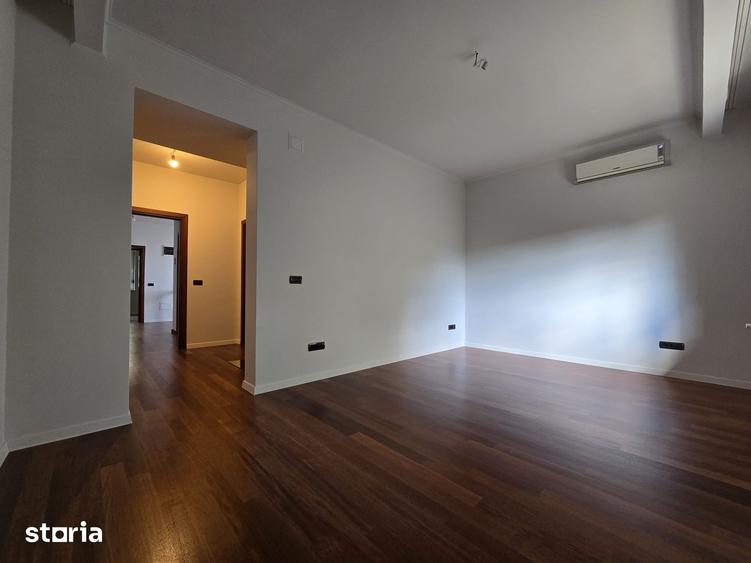 Casă cu 5 camere cu Teren 800 Mp în Nord