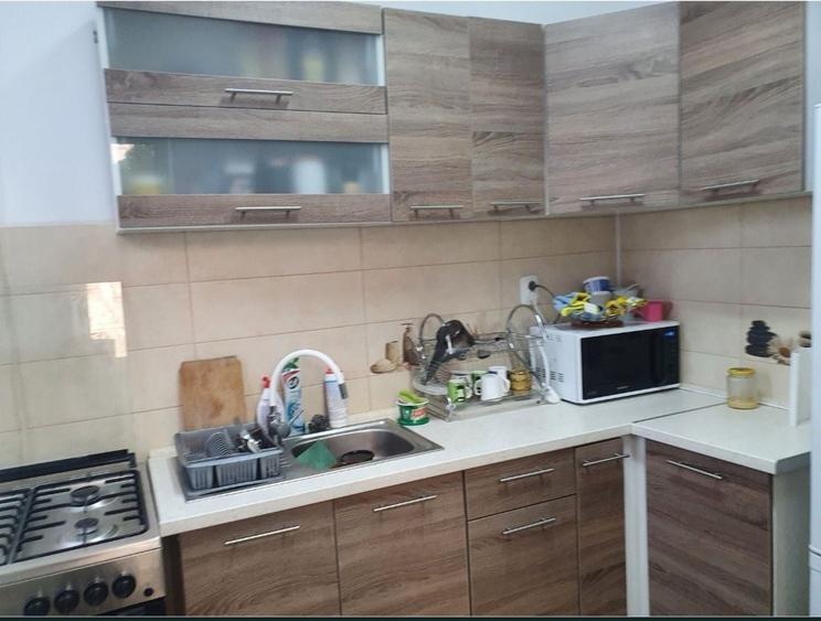 Casă cu 3 camere cu Teren 300 Mp în Central