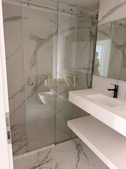 Apartament cu 3 camere în Zorilor