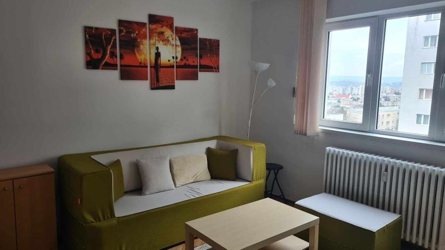Apartament cu 2 camere decomandat în Florești