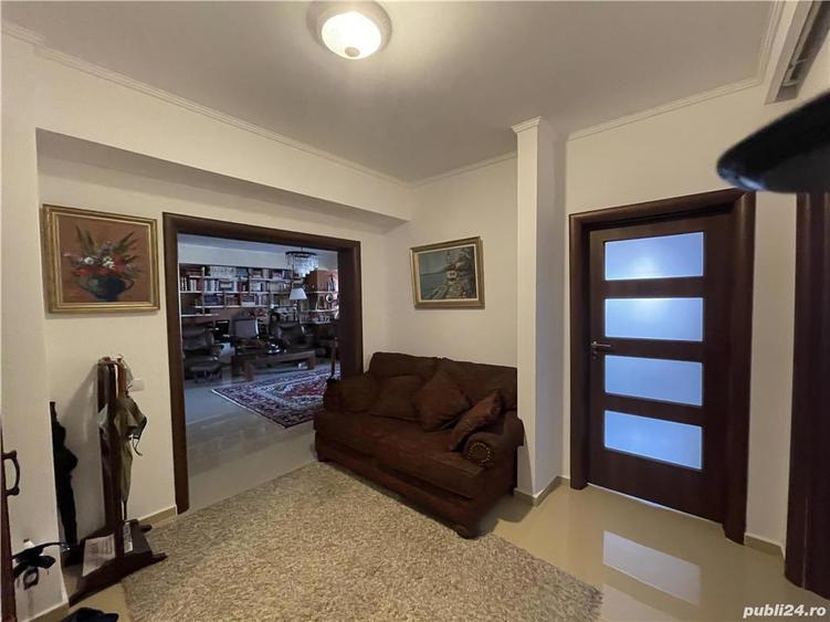 Apartament cu 3 camere în Dorobanți