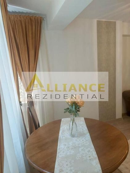 Apartament cu 2 camere decomandat, mobilat în Central