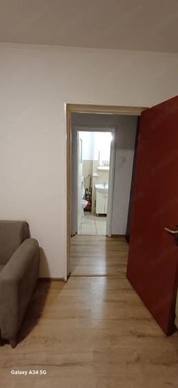 Apartament cu 2 camere semidecomandat în Berceni
