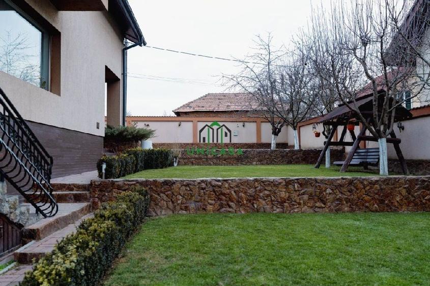 Casă individuală cu 5 camere cu Canalizare în Goranu