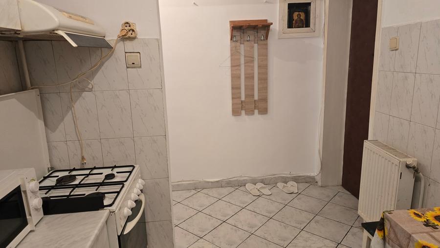Inchiriez apartament 2 camere decomandat in Deva, Progresul (Enescu), etaj 3 - 7