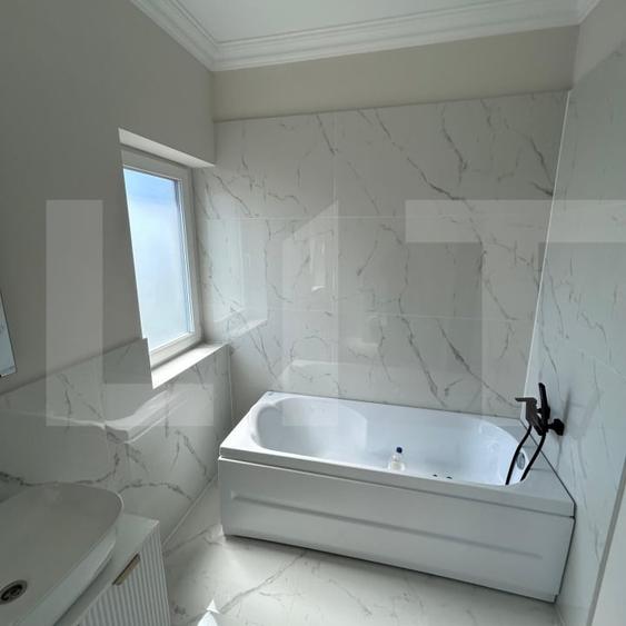 Duplex cu 5 camere cu Teren 250 Mp în Șag