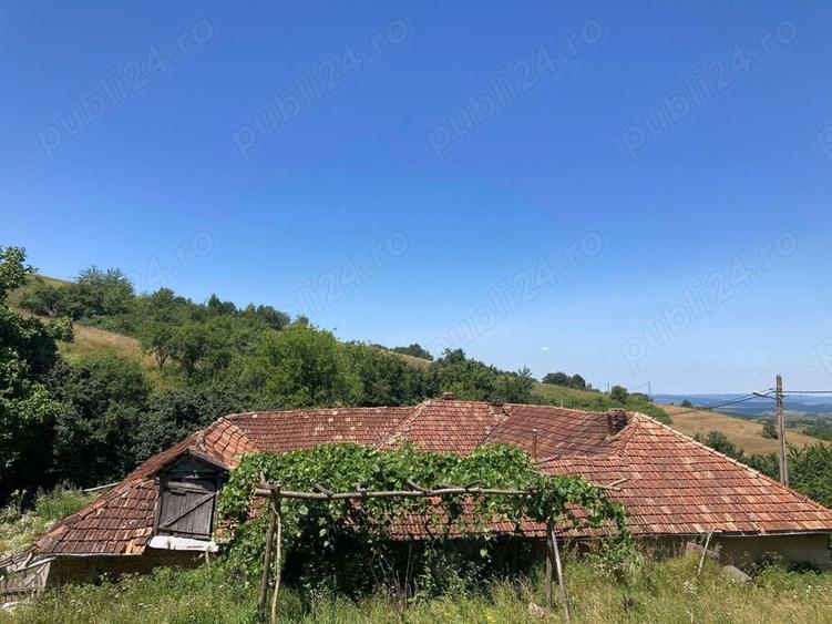 Casă cu 4 camere în Dumbrăvița