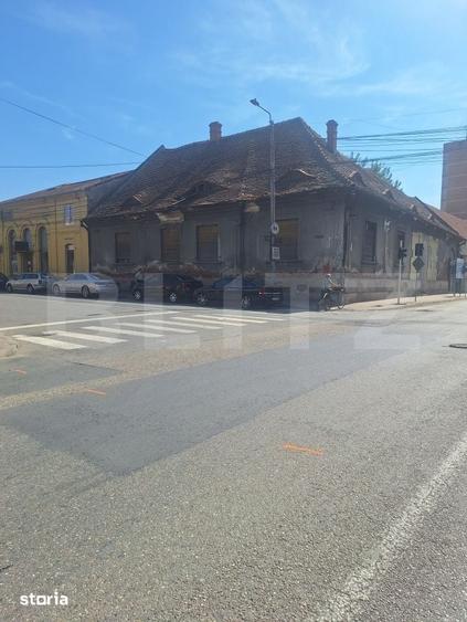 Casă cu 4 camere cu Teren 450 Mp în Central