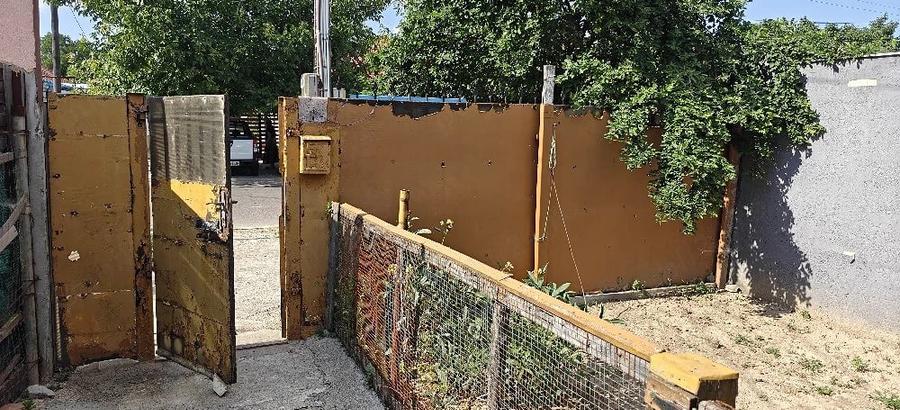 Casă cu Teren 337 Mp în Central