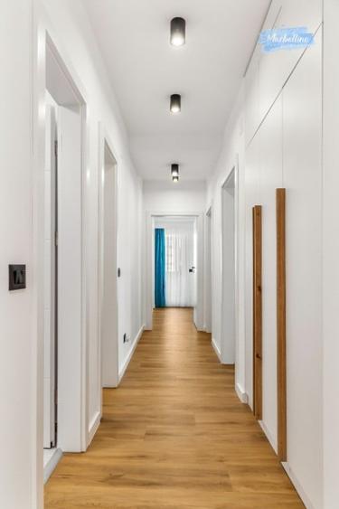 Apartament cu 4 camere decomandat în Băneasa