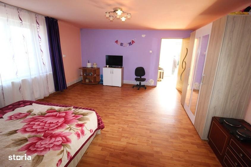 Casă cu 2 camere în Peștișu Mare