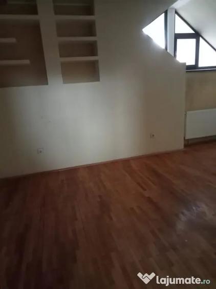Casă cu 4 camere cu Teren 500 Mp în Bd. Coșbuc