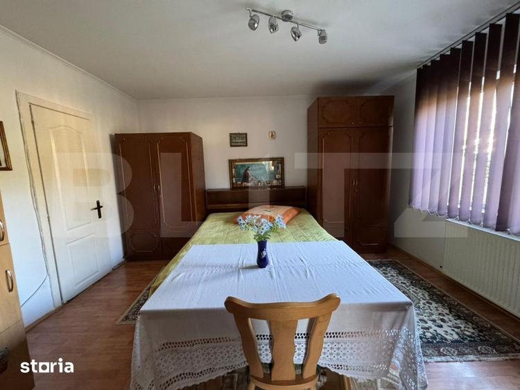 Casă cu 6 camere cu Teren 1200 Mp în Șoimuș