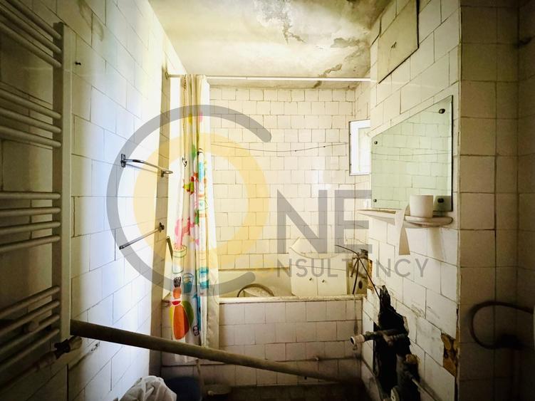 Apartament cu 3 camere semidecomandat în Pantelimon