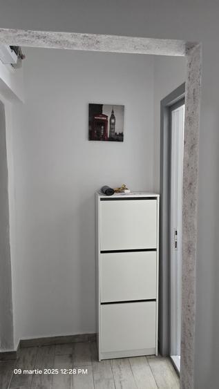 Apartament cu 2 camere semidecomandat în Primăverii