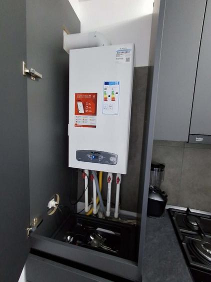 Apartament cu 3 camere decomandat, mobilat în Andronache