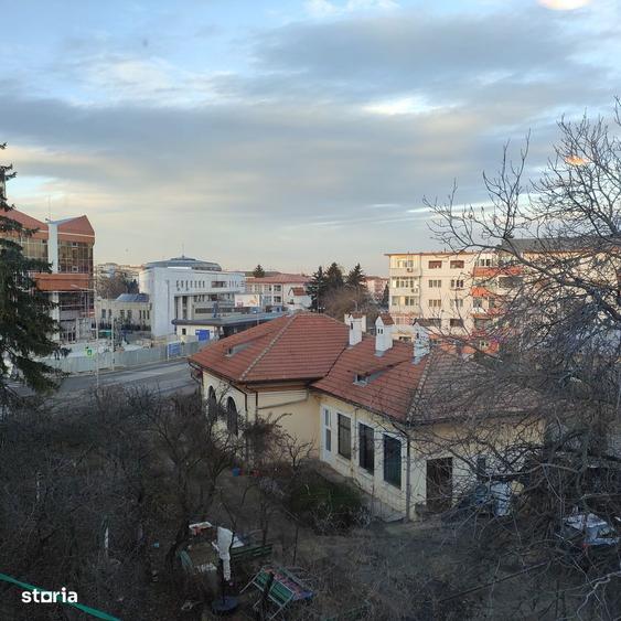 Apartament cu 2 camere decomandat în Exterior Vest
