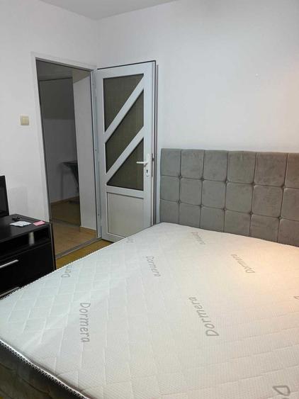 Apartament cu 2 camere semidecomandat în Far