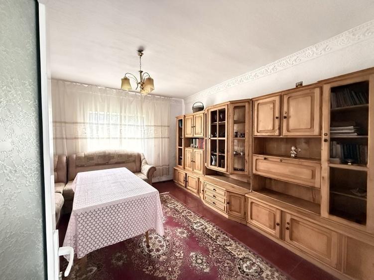 Casă cu 2 camere în Central