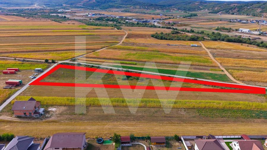 Teren Construcții intravilan de 3752 mp, în Cristian