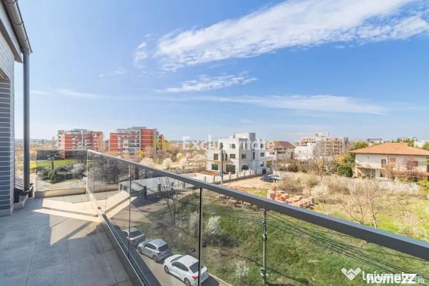 Apartament cu 4 camere decomandat în Sisești