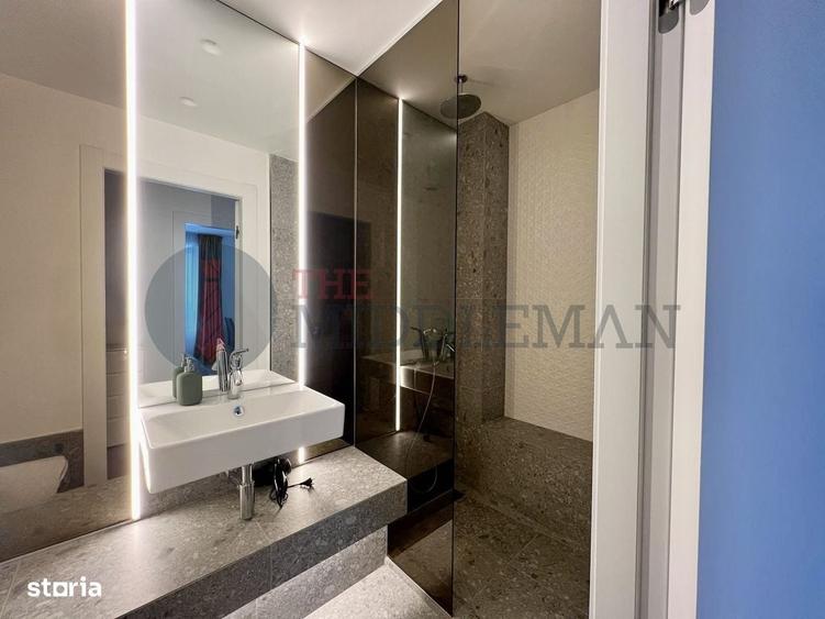 Apartament cu 3 camere semidecomandat în Aviației