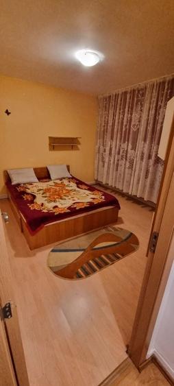 Apartament cu 2 camere decomandat în Podu Roș