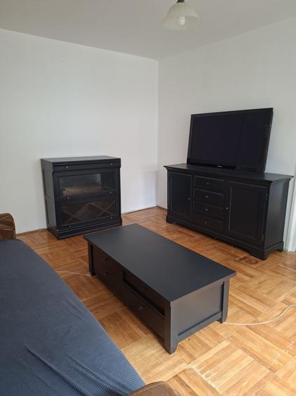 Apartament cu 2 camere semidecomandat în 7 Noiembrie