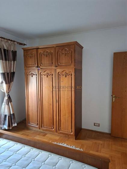 Apartament cu 4 camere decomandat, mobilat în Cotroceni