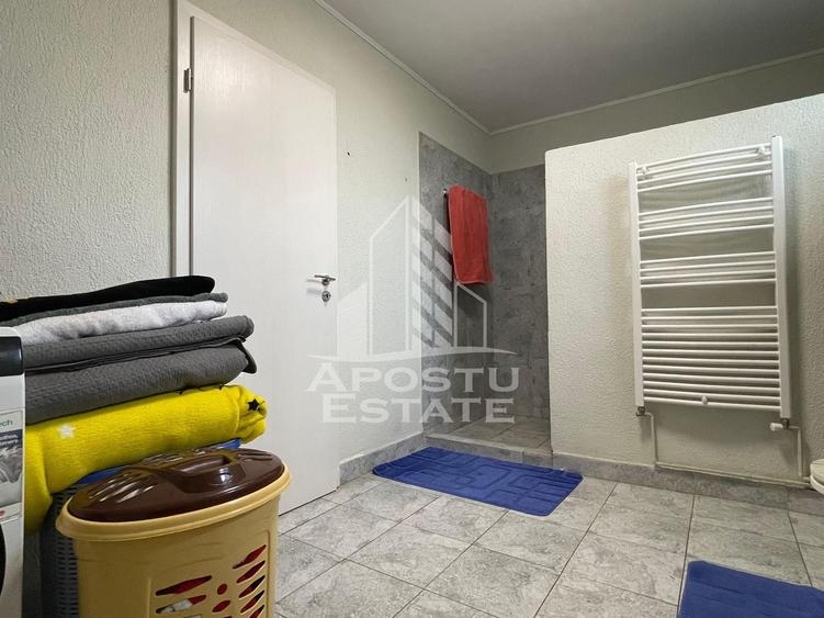 Casă individuală cu 6 camere cu Canalizare în Cărpiniș