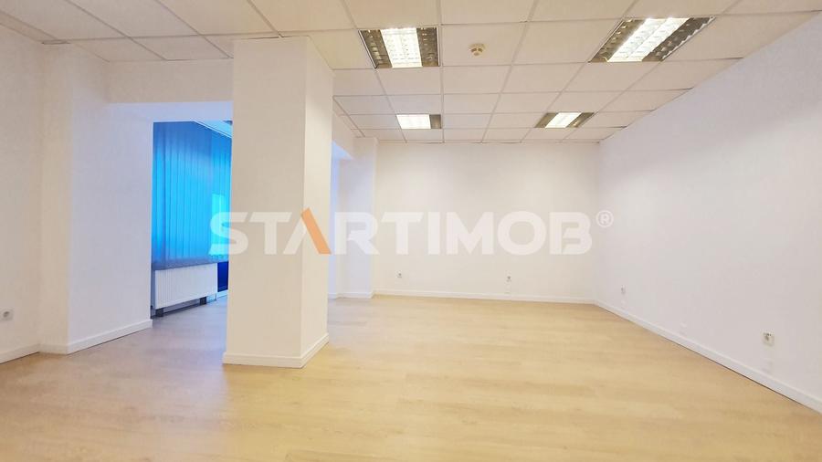 Birou, de 103.94000244141 mp, în Centrul Civic