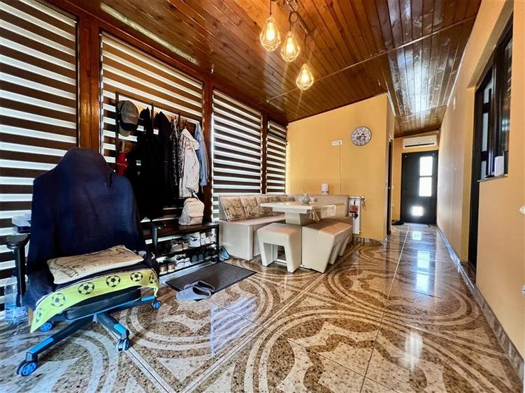 Casă individuală cu 4 camere cu Canalizare în Miroslava