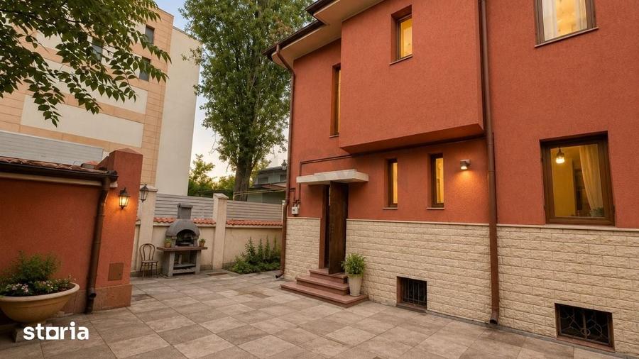 Casă cu 6 camere cu Teren 258 Mp în Militari