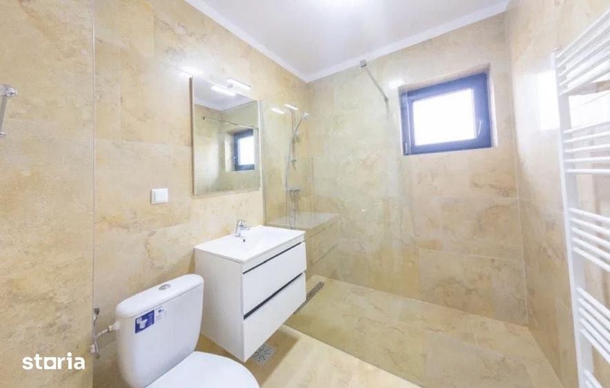 Apartament cu 3 camere decomandat în Tolstoi